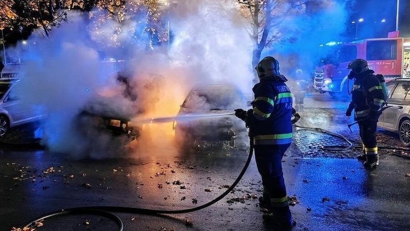 The alarm was raised at 1.57 a.m. last night. (Bild: Stadtfeuerwehr Weiz)