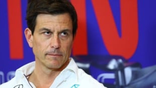 Toto Wolff hofft, dass sich die Bib-Affäre nicht einfach so in Luft auflöst. (Bild: AFP/GETTY IMAGES/Dan Istitene)