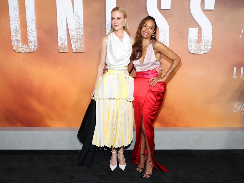 Nicole Kidman posierte mit Serien-Kollegin Zoe Saldana für die Fotografen. (Bild: APA/Getty Images via AFP/GETTY IMAGES/Amy Sussman)