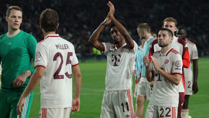 Die Bayern erleben in Barcelona einen Abend zum Vergessen.