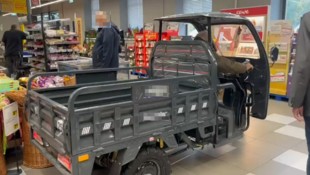 Mit einem E-Fahrzeug war der Burgenländer am Mittwoch nicht nur zum Einkaufen, sondern auch in ...