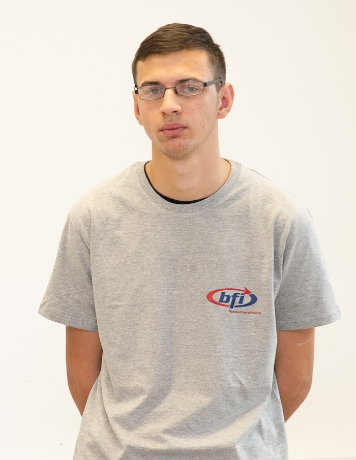 Der 19-jährige Andrè hat als Garten- und Grünflächengestalter seinen Traumjob gefunden.