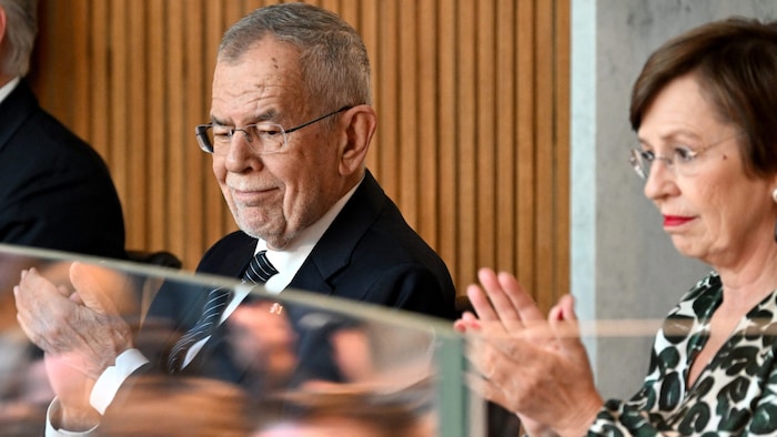 Auch anwesend: Bundespräsident Alexander Van der Bellen und seine Partnerin Doris Schmidauer.