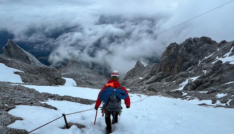 Der Schnee war zuletzt mehrmals „Spielverderber“ für Alpinisten, die ihre Tour schlecht geplant hatten. (Bild: Bergrettung Ehrwald)