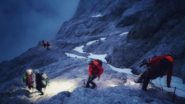 The stranded people were brought down safely from the "Stopselzieherroute". (Bild: Bergrettung Ehrwald)