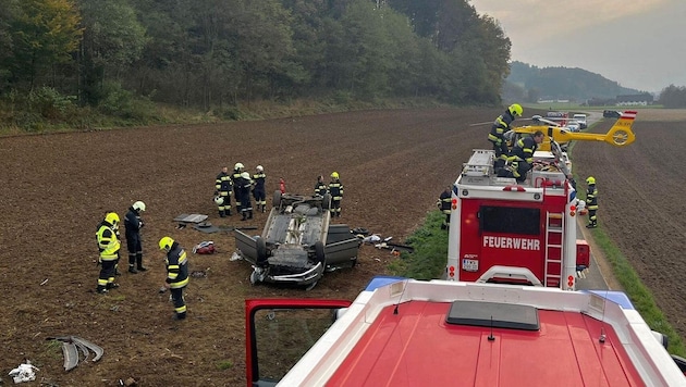 Sogar der Rettungshubschrauber musste anrücken. (Bild: ÖA_FF8083/J. Perner)