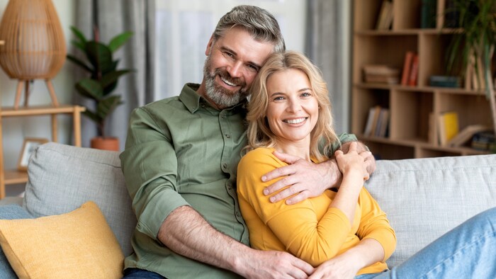 Streicheln und Umarmen unterstützen das körpereigene Abwehrsystem.