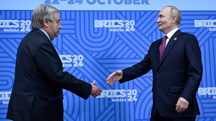 Folgenreicher Handschlag zwischen UNO-Generalsekretär António Guterres und Russlands Präsident ...