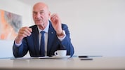 Christian Dörfel bei seinem ersten Interview als Landesrat in seinem Büro im Linzer Landhaus.