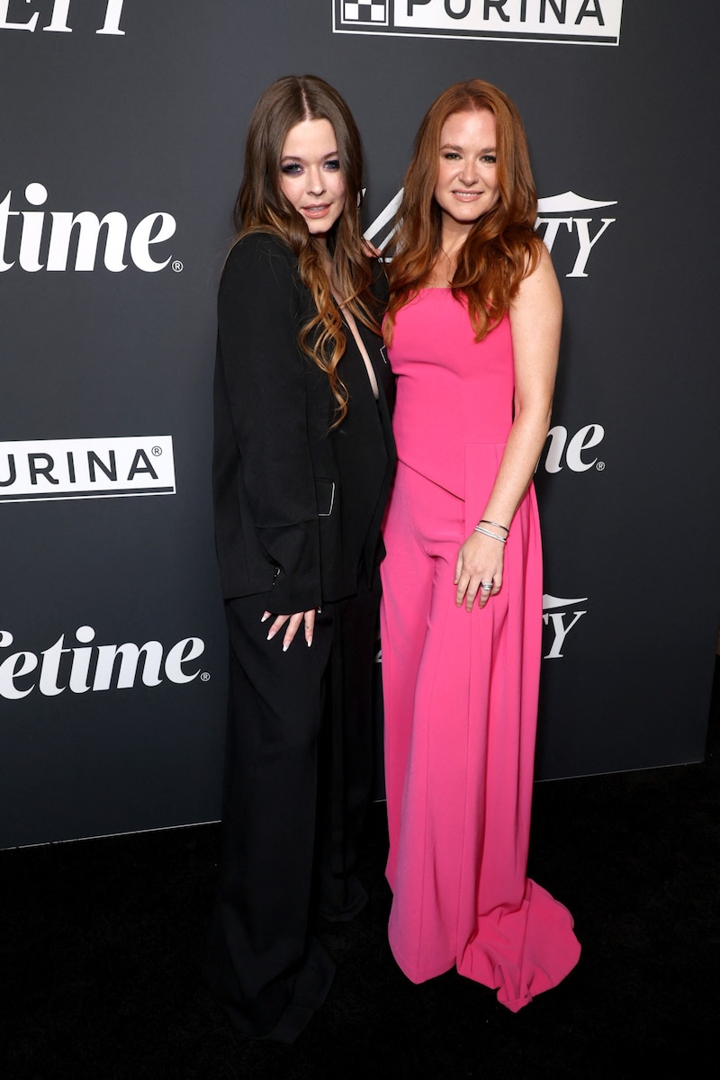 Sasha Pieterse und Sarah Drew (Bild: APA Pool/Getty Images via AFP/GETTY IMAGES/JC Olivera)