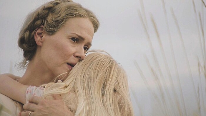 Mit „American Horror Story“-Schauspielerin Sarah Paulson.