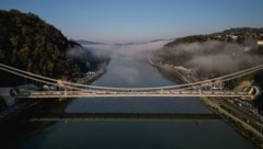 Sie kommt ganz ohne Pfeiler aus, deshalb ist die Donautalbrücke, die 300 Meter überspannt, auch weltweit einzigartig. (Bild: Markus Wenzel)