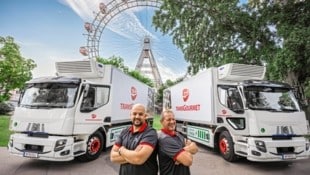 Zwei der elektrischen Lkw mit kräftigen  (Bild: Transgourmet/Stefan Sappert)