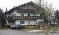In diesem Haus in Adnet fand man die Tote 
