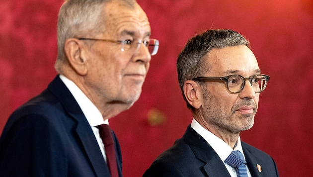 FPÖ leader Herbert Kickl accused Federal President Alexander Van der Bellen of not taking his "core task" seriously. (Bild: APA/AFP/JOE KLAMAR)