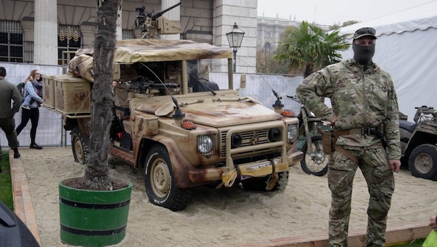 "The soldiers are very cool here," is the general tenor among the youngsters. (Bild: krone.tv )