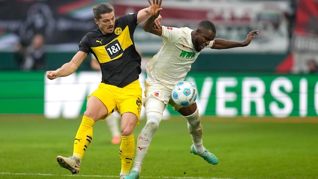 Marcel Sabitzer (left) was injured against Augsburg. (Bild: Copyright 2024 The Associated Press. All rights reserved)