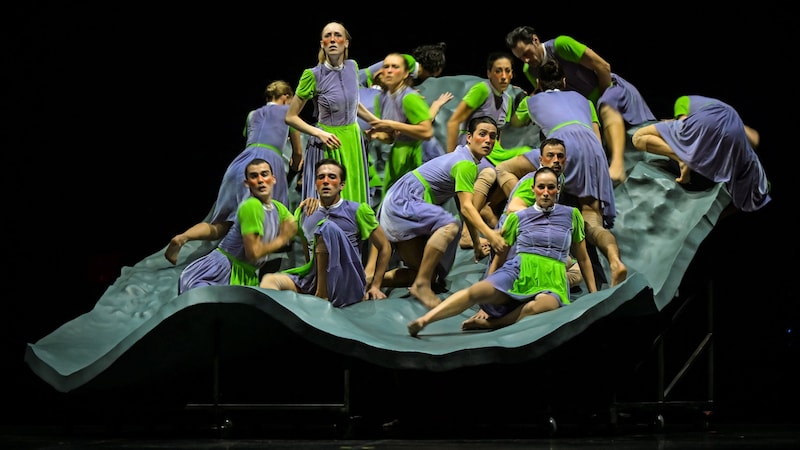 Das Ballettensemble der Oper Graz in „Fieber“ (Bild: Andreas Etter)