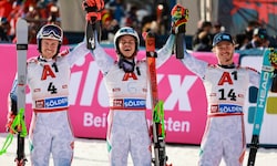 Alexander Steen Olsen (Mitte) siegte vor Henrik Kristoffersen (l.) und Atle Lie McGrath.