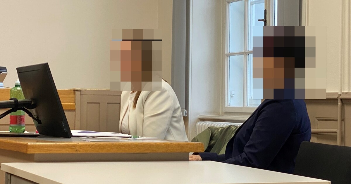 Permanent Make Up - Psychological problems due to cosmetic botch-up ...