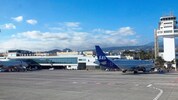 Der internationale Flughafen Teneriffa Süd (Sur) wurde ungewollt zum tagelangen Warteraum für ...