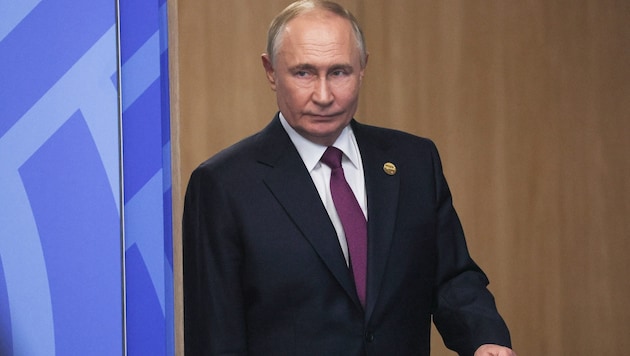 Russian President Vladimir Putin cannot be appeased with diplomacy. (Bild: APA/AFP/POOL/Maxim SHIPENKOV)