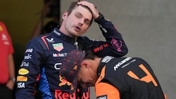 Max Verstappen kassierte eine heftige Strafe. „Zurecht“, wie Lando Norris findet.  (Bild: AP ( via APA) Austria Presse Agentur/ASSOCIATED PRESS)