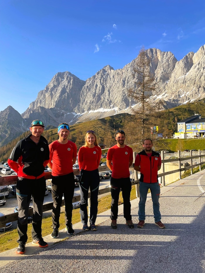 Steininger and her Mürztal training colleagues with head of operations Christoph Stritzl, who ...
