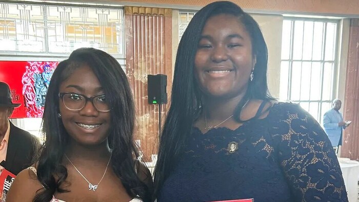 Für Ne‘Kiya Jackson (links) und Calcea Johnson gab es Lob von Ex-First-Lady Michelle Obama. 