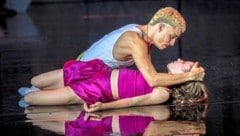 Franklin Jones da Silva Santos brilliert als leidenschaftlicher „Romeo“, Elizabeth Shupe beeindruckte als mutige „Julia“. (Bild: Birgit Gufler)