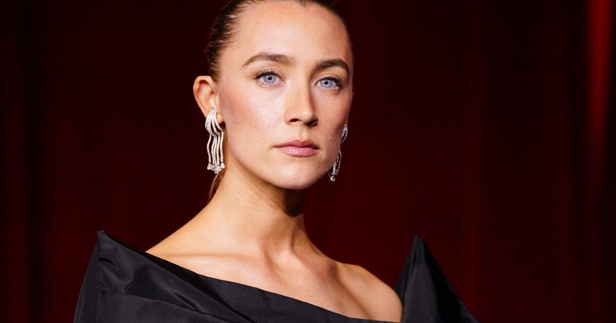 Wird dafür gefeiert! - Saoirse Ronan weist in TV-Show Paul Mescal ...