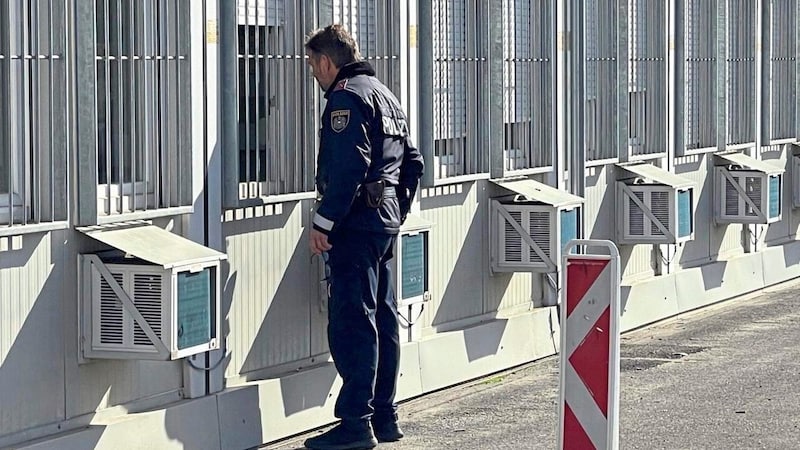 Once again, there is a lot to do for the officers at the border control points. (Bild: Christian Schulter)