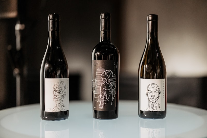 There are three different wines in the first collection. (Bild: Jolly Schwarz)