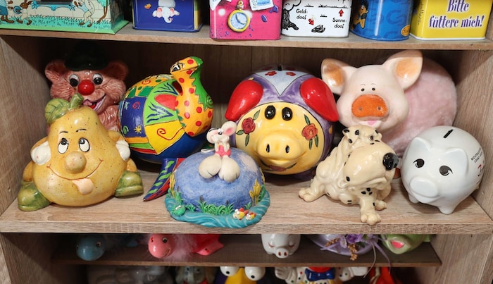 The collection currently comprises 3,000 pieces. 