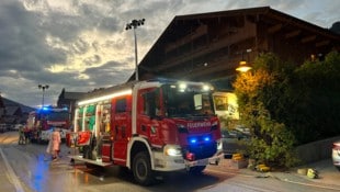 Gegen 16.30 Uhr kam es in dem Hotel in Alpbach zum Brand. (Bild: zoom.tirol, Krone KREATIV)