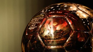 Der Ballon d‘Or für den spanischen Fußball-Europameister Rodri ist bei aktuellen und ehemaligen ...
