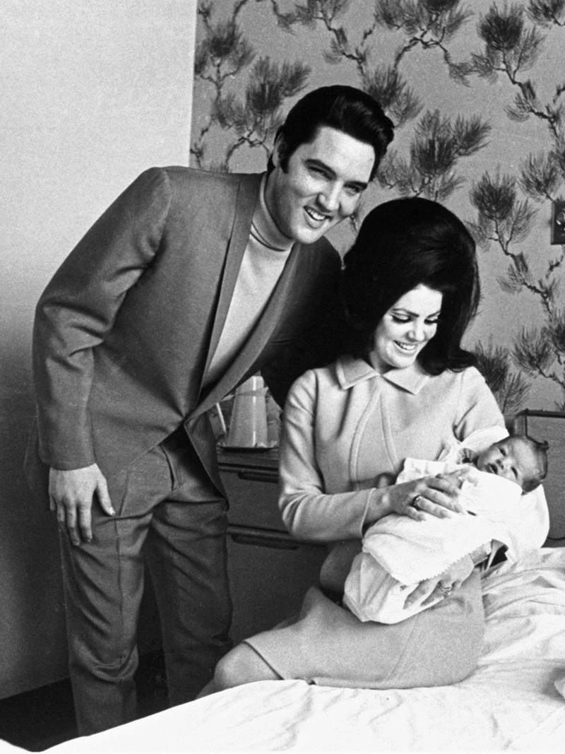 The "King" Elvis Presley and his Priscilla were married from 1967 to 1973. Their daughter Lisa Marie died in 2023. (Bild: AP ( via APA) Austria Presse Agentur/Copyright 2023 The Associated Press. All rights reserved.)