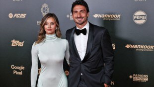Mats Hummels mit Freundin Nicola Cavanis