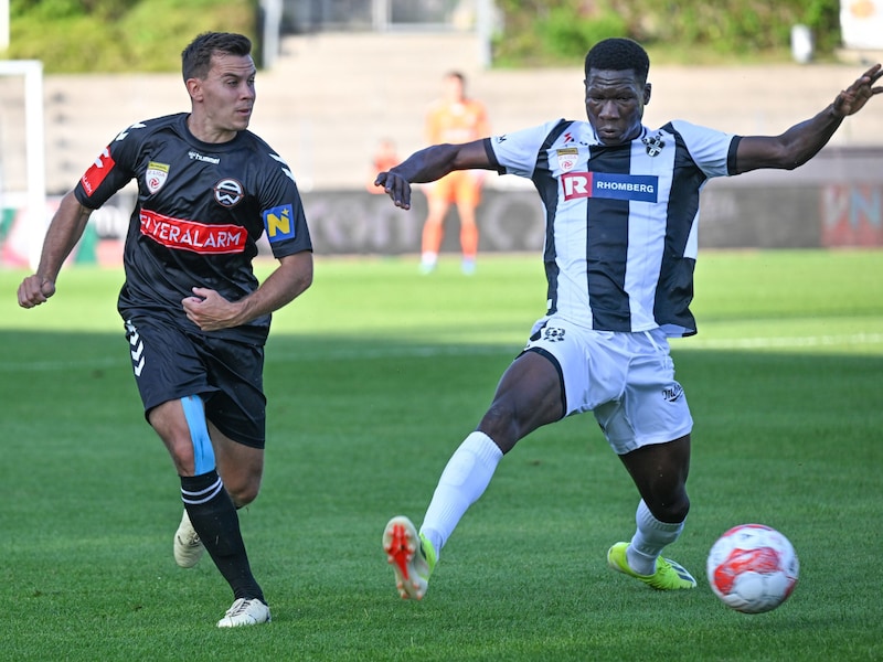 Midfielder Djawal Kaiba (right) has returned to team training. (Bild: GEPA/GEPA pictures)