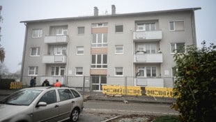 Roland Drexler hatte seit Kurzem auch in diesem 12-Parteien-Haus gegenüber der Schule von Altenfelden eine Wohnung. (Bild: Wenzel Markus)