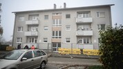 Roland Drexler hatte seit Kurzem auch in diesem 12-Parteien-Haus gegenüber der Schule von ...