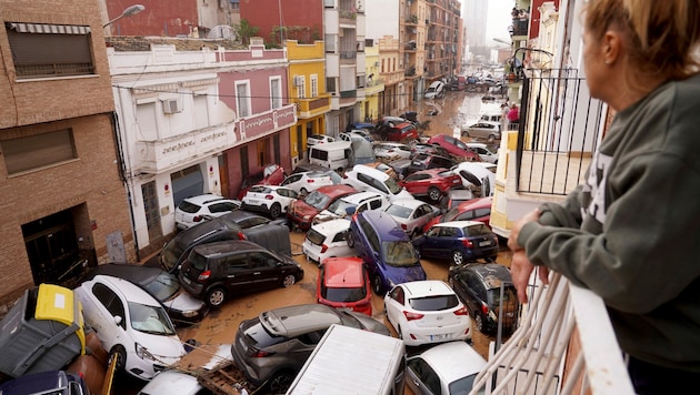 The high water levels are causing enormous chaos and numerous tragedies in popular vacation regions. (Bild: AP ( via APA) Austria Presse Agentur/Alberto Saiz)