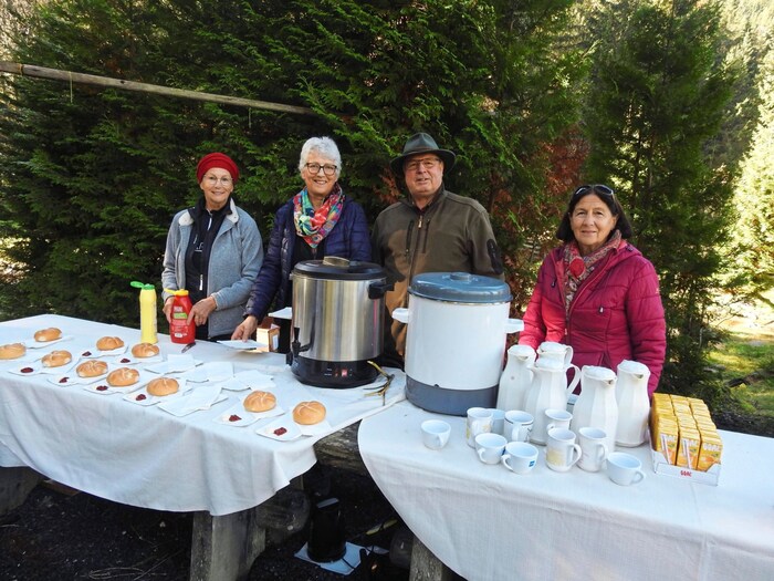 Food and drink were provided.