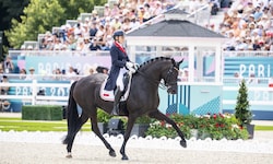 Sandra Sysojeva mit Pferd Maxima Bella.