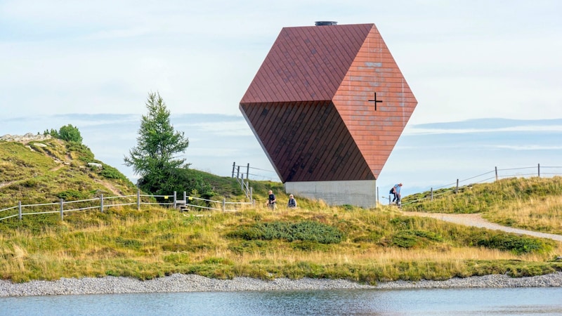 Tyrol: Garnet chapel in the Zillertal valley (Bild: Mauritius Images/mauritius images / Roland T. Frank)