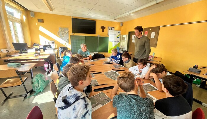 Vor dem Test auf der Straße wurde in den Klassen die Theorie geübt, damit die Praxiseinheit auch ...