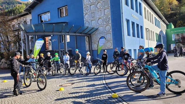 Das Fahrtechniktraining war bei den Kindern sehr beliebt. (Bild: KEM/Mittelschule Matrei)