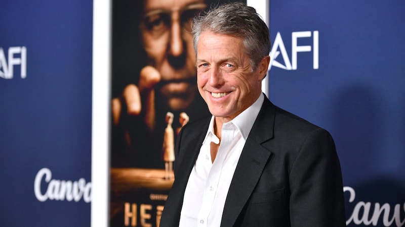 Hugh Grant is not a fan of his "Notting Hill" character. (Bild: APA/Getty Images via AFP/GETTY IMAGES/Alberto E. Rodriguez)