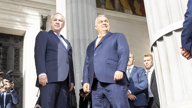 From left: National Council President Walter Rosenkranz and Hungarian Prime Minister Viktor Orbán (Bild: APA/Tobias Steinmaurer)