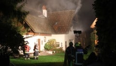 Drei Feuerwehren standen bei dem Brand im Einsatz. (Bild: laumat)